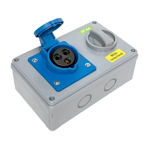 EKF Socket with Lock and Switch - Plastic - Blue 2